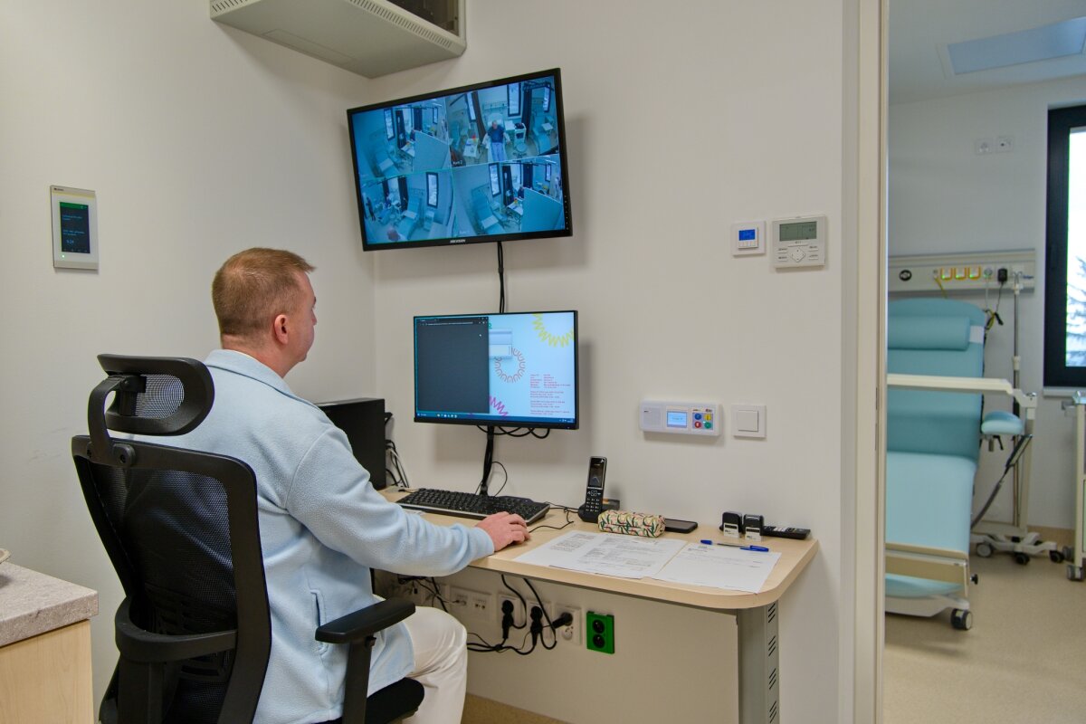 Masarykův onkologický ústav otevřel nové pracoviště teranostiky, které umožní rozšířit cílenou léčbu pomocí radiofarmak